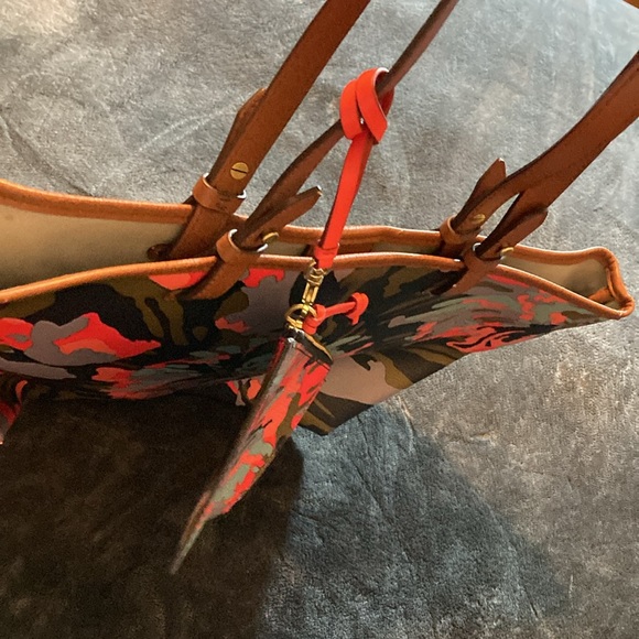 Fossil Multi Color large purse - Picture 4 of 12